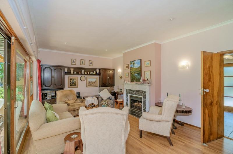 4 Bedroom Property for Sale in Meadowridge Western Cape